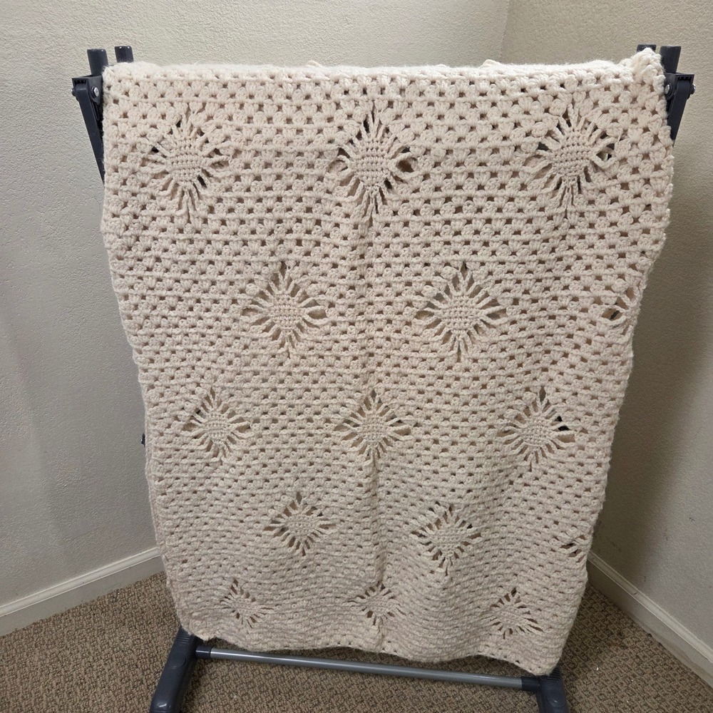 Hand Crocheted Cream 100% Wool Sunburst Granny Square Afghan Throw Blanket